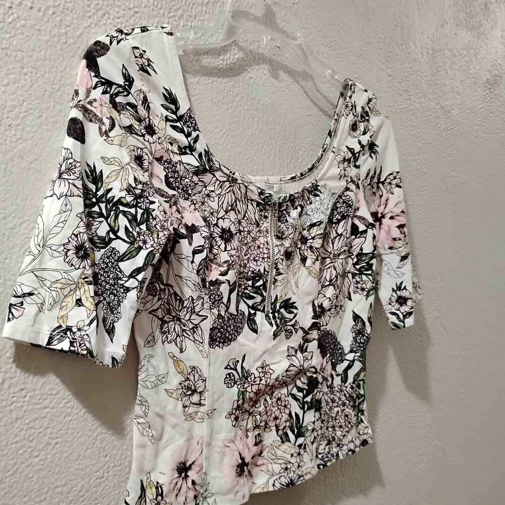 GUESS- S- CROP TOP FLOWERS KNIT 👚 BLOUSES